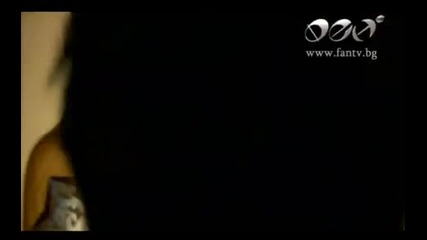 Емануела - Отзад мини