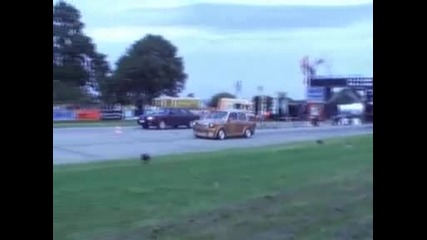 Trabant vs Audi 100 