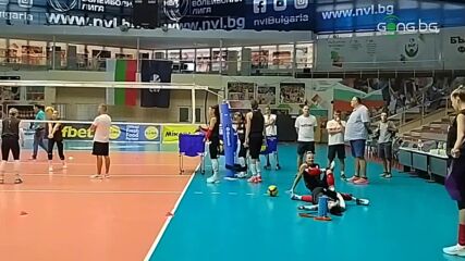 Женският национален отбор по волейбол проведе открита тренировка
