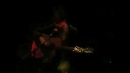 Kristen Stewart & Robert Pattinson singing 