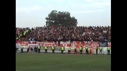 Delije na utakmici Mladi Radnik - Zvezda 0:1 17.10.2009 