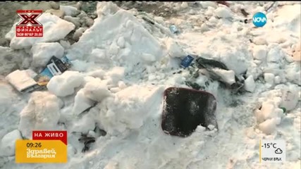 Автомобил се удари в стълб в Пловдив