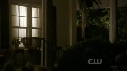 Damon Elena 'do you like kissingwhen it's raining'
