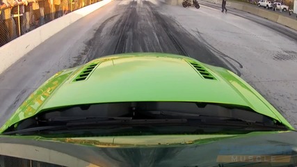Mustang Gt and Mustang V6 Drag Race