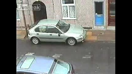 Пожарната Взема Огледало на Ровър!