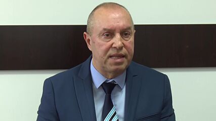 Говори управителят на компанията, наела моряците на кораба Galaxy Leader