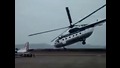 Руски пилот показва възможностите на въртолет Ми-17