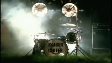 Kaiser Chiefs - I Predict A Riot (hd)
