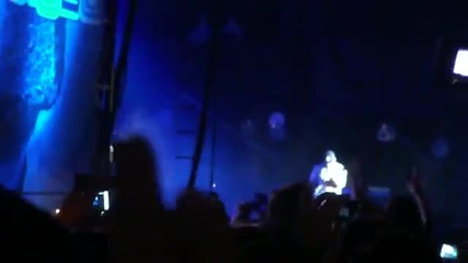 Eminem & Bruno Mars - Lighters [на живо] Lollapalooza 2011