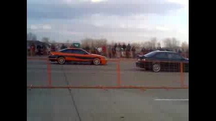 Bmw M3 E36 vs Nissan Skyline.flv