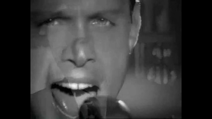 Luis Miguel - Por debajo de la mesa (video Oficial)