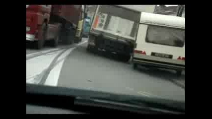 French Cop pursuit with caravan xD