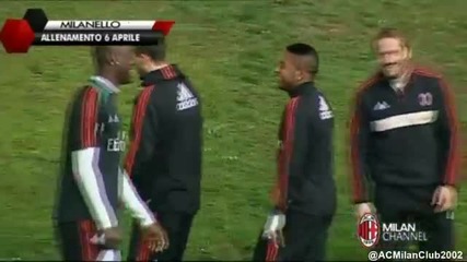 Robinho makes fun of Boateng_s new hair-style (the Woodpecke