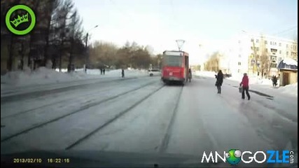 Не се тича след мъж и трамвай!