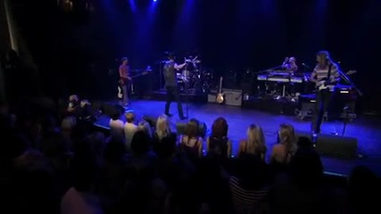 Maroon 5 - Misery (walmart Soundcheck)