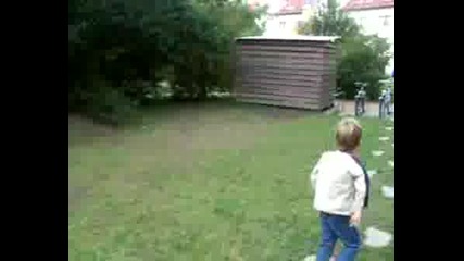 Сладурче Танцува На Us5 - Rhythm Of Life