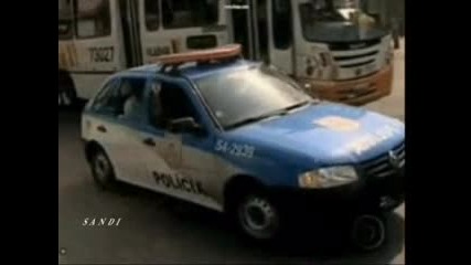 Арестуван бяга от полицейска кола 