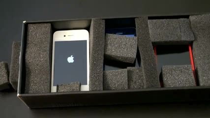 Червен,син и Бял iphone 4