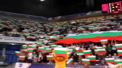 13 000 пеят химна на България в Арена Армеец