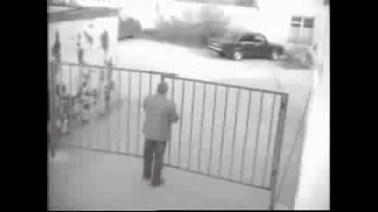 Жена зад волана