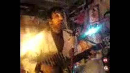 Видео - Pesen - Da spasim Gogo ot Tonika 