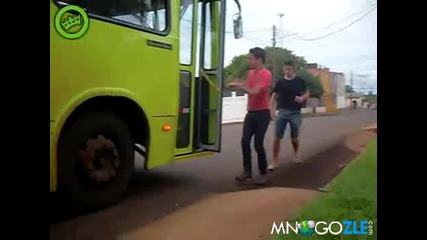 Двойно прецакване на автобусен шофьор