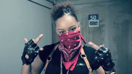 Paigey Cakey ft. Lady Leshurr - Clique ( Официално видео )