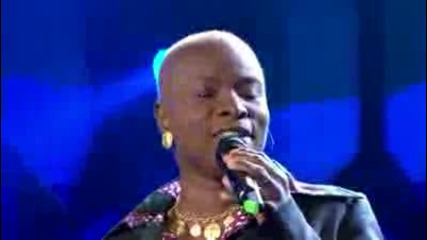 Kidjo - Malaika (2010 Fifa World Cup™ Kick - off Concert)