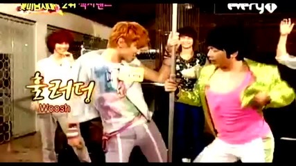 Shinee вихрят секси танци.