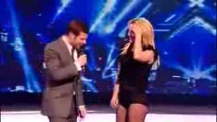 Britney Spears - Womanizer (live)