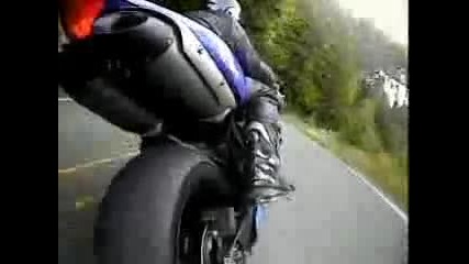 Yamaha R1