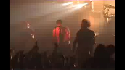 Three Days Grace - Pain (live, 2006)
