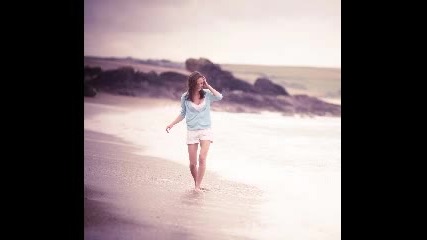 Свежо! Paul Bernicu - Walking on the beach