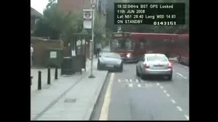 Bus vs. Porsche 
