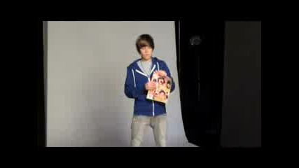 Justin Bieber Dances With Popstar!