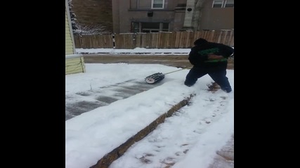 Ето как се чистят тротоарите през зимата в Канада