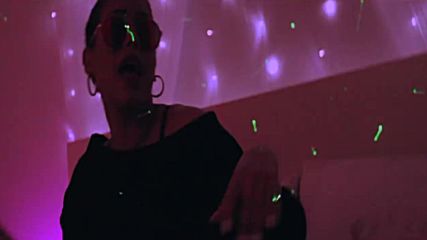 Превод + Текст ! Kat Santana - La Respuesta Te Bote ( Video Oficial)