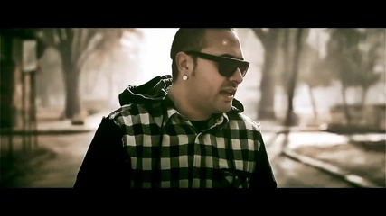 Играта- не плачи мамо (2011 Official Video)