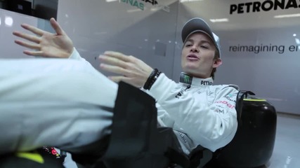 F1 2012 - Розберг обяснява позицията на седене в болид от Ф1 [hd]