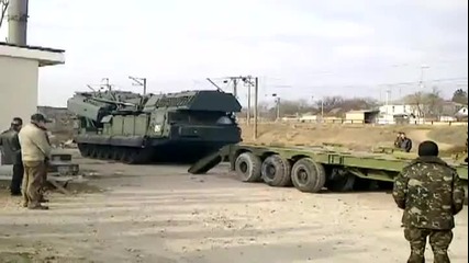Товарене на военна техника