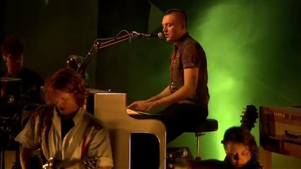 Arcade Fire - The Suburbs (live from Bonnaroo 2011) - Youtube4