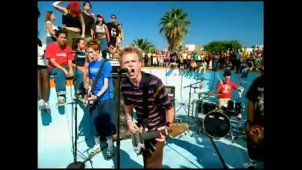 Sum 41 - In Too Deep (official Video) 