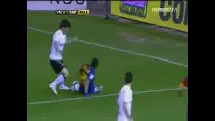 Valencia 2 - 2 Barcelona Highlights & Goals