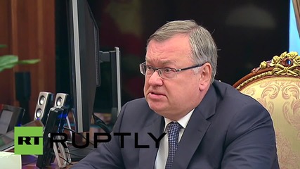 Russia: Putin discusses Russia's banking sector with VTB Bank CEO