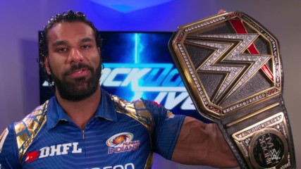 Jinder Mahal receives a gift from the Mumbai Indians