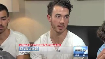Jonas Brothers дават интервю на abc News