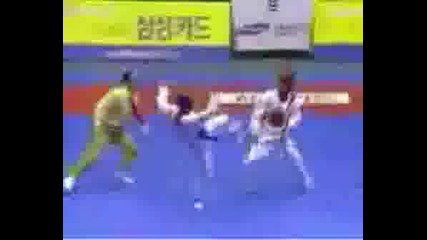 Tae Kwon Do Sparring And Breaking.avi
