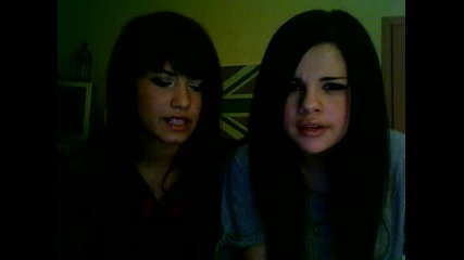 Selena and Demi q&a