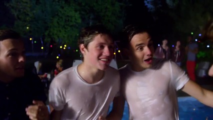 One Direction - Party of the year (междинните клипчета от турнето Take Me Home)