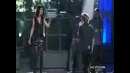 Justin Bieber and Selena Gomez - One less lonely girl